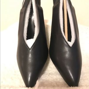 Donald J Pliner Sling Back